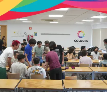 estudiantes en el aula actividades de colours