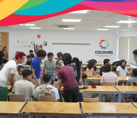 estudiantes en el aula actividades de colours