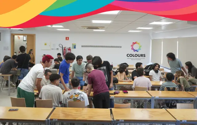 estudiantes en el aula actividades de colours