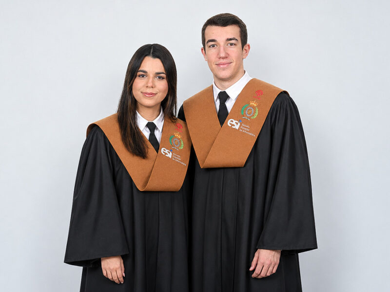 Rodrigo y Lucía estudiantes de la ESI
