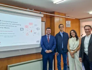 Andrés Montoro junto al tribunal